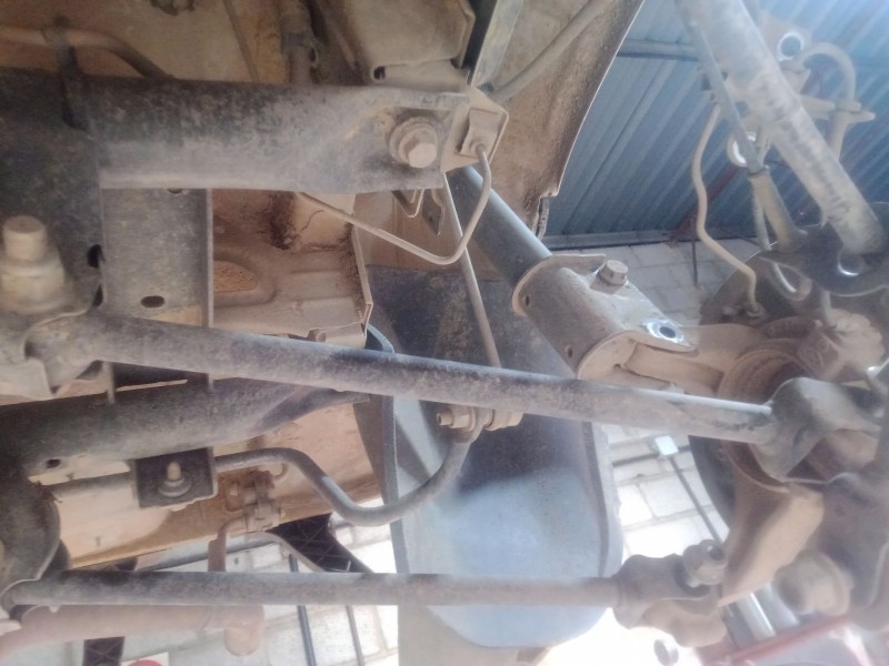 Recambio de brazo suspension inferior trasero izquierdo para dacia duster (hs_) 1.5 dci (hsmc) referencia OEM IAM   