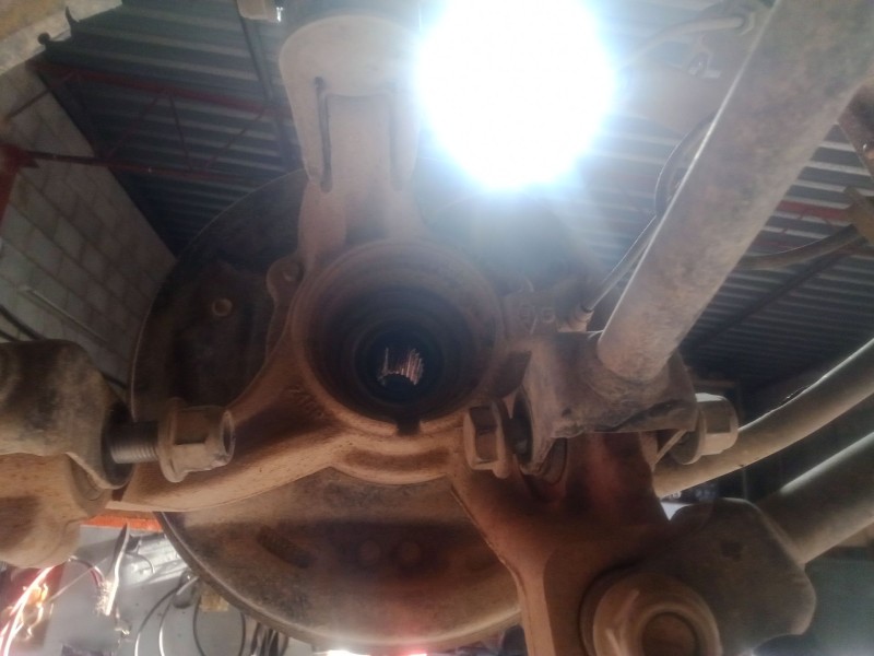 Recambio de mangueta trasera izquierda para dacia duster (hs_) 1.5 dci (hsmc) referencia OEM IAM   