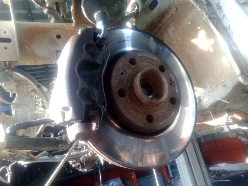 Recambio de mangueta delantera izquierda para dacia duster (hs_) 1.5 dci (hsmc) referencia OEM IAM   