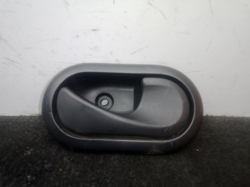 Recambio de maneta interior trasera derecha para dacia duster (hs_) 1.5 dci (hsmc) referencia OEM IAM 8200733847  