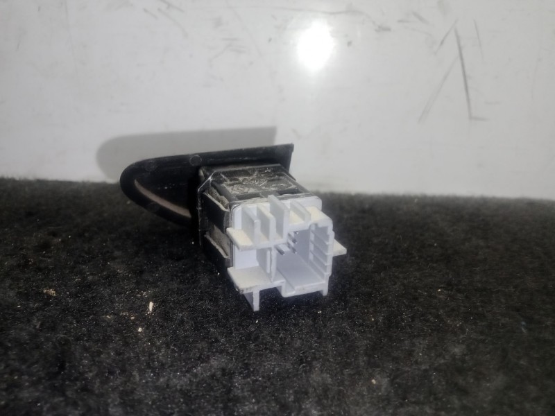 Recambio de mando cierre centralizado para dacia duster (hs_) 1.5 dci (hsmc) referencia OEM IAM 252108098R  