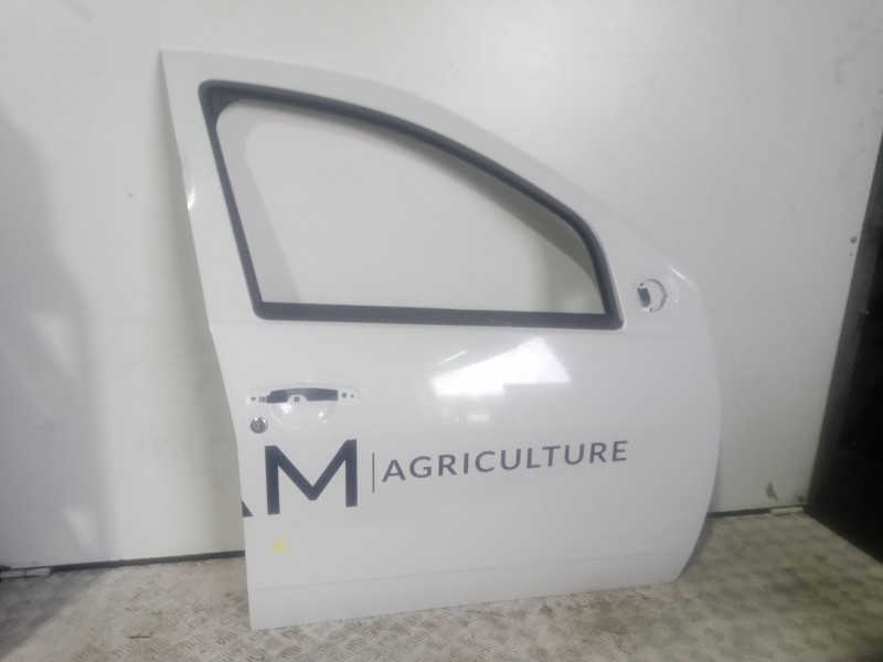 Recambio de puerta delantera derecha para dacia duster (hs_) 1.5 dci (hsmc) referencia OEM IAM   BLANCO