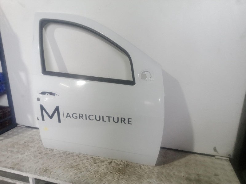 Recambio de puerta delantera derecha para dacia duster (hs_) 1.5 dci (hsmc) referencia OEM IAM   BLANCO