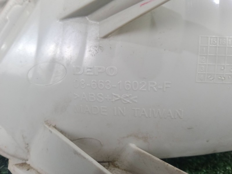 Recambio de piloto delantero derecho para iveco daily vi furgoneta 33s12, 35s12, 35c12 referencia OEM IAM 086631602RF  DEPO