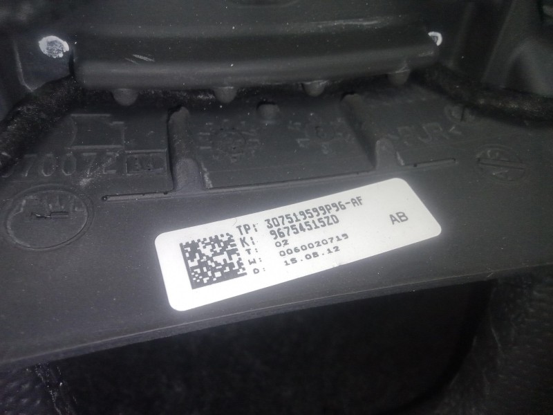 Recambio de volante para citroën c4 ii (nc_) 1.4 vti 95 referencia OEM IAM 3070070 - 96754515ZD - 307519599P96AF  