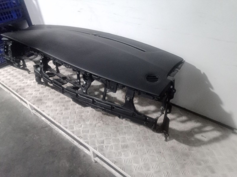 Recambio de salpicadero para kia rio iv (yb, sc, fb) 1.4 crdi 77 referencia OEM IAM 84711H8000  