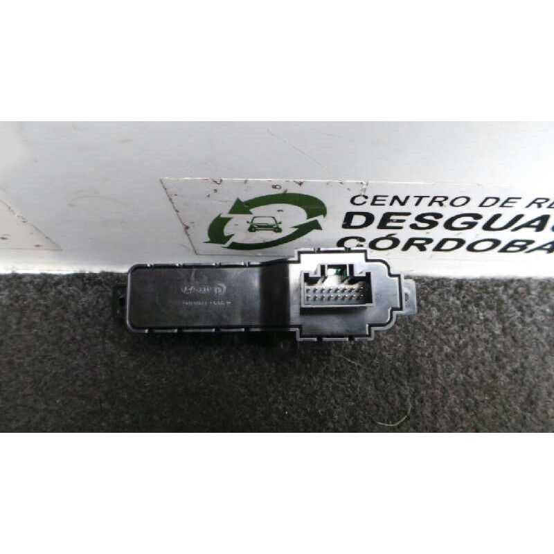 Recambio de interruptor para kia carens ( ) 1.7 crdi cat referencia OEM IAM 93300A4220CA-299120163-299120164 SISTEMA.APARCAMIENT