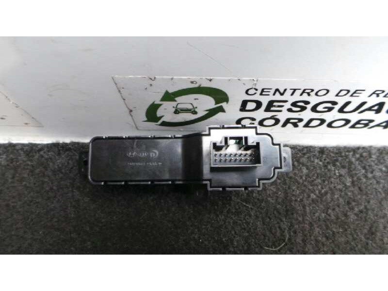 Recambio de interruptor para kia carens ( ) 1.7 crdi cat referencia OEM IAM 93300A4220CA-299120163-299120164 SISTEMA.APARCAMIENT