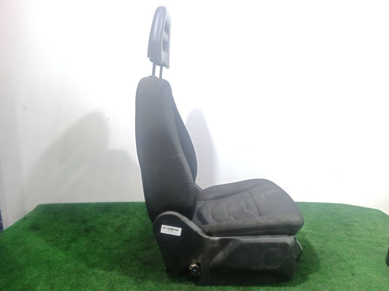 Recambio de asiento delantero izquierdo para iveco daily vi furgoneta 33s12, 35s12, 35c12 referencia OEM IAM   TELA.NEGRA