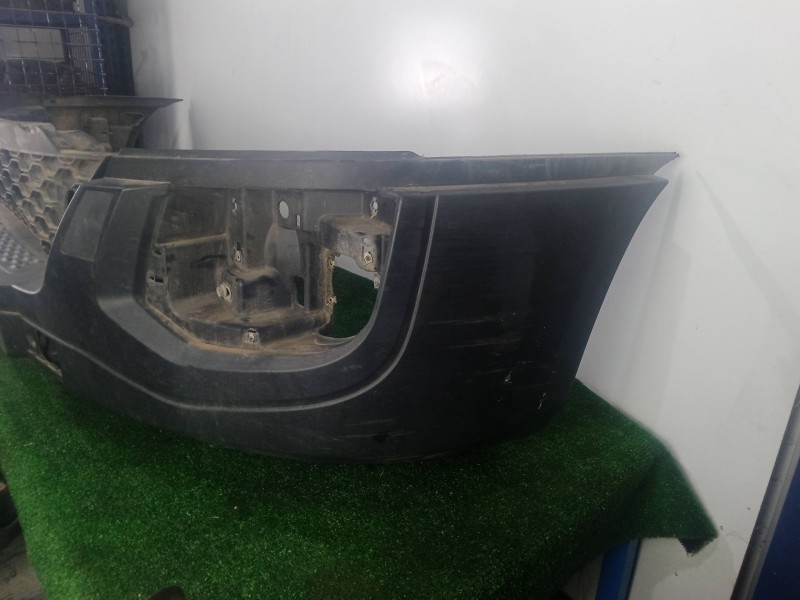 Recambio de paragolpes delantero para iveco daily vi furgoneta 33s12, 35s12, 35c12 referencia OEM IAM   PLASTICO.NEGRO