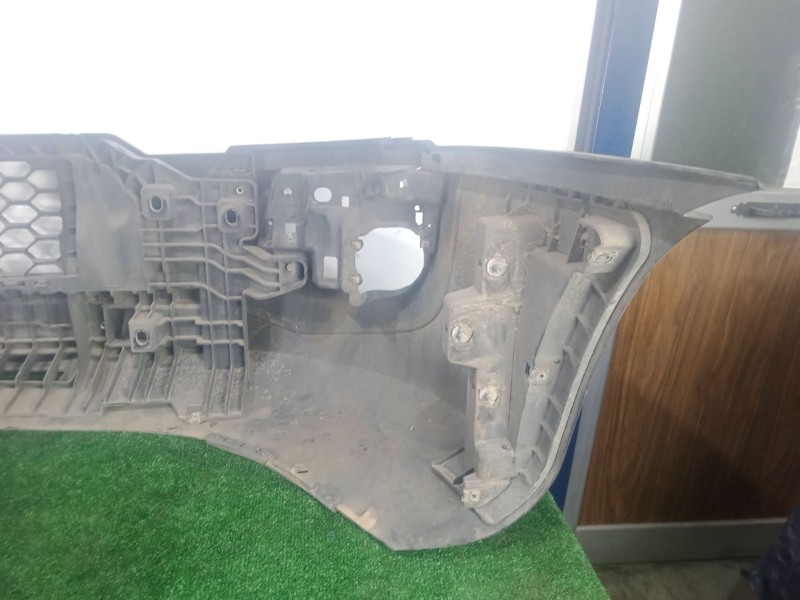 Recambio de paragolpes delantero para iveco daily vi furgoneta 33s12, 35s12, 35c12 referencia OEM IAM   PLASTICO.NEGRO