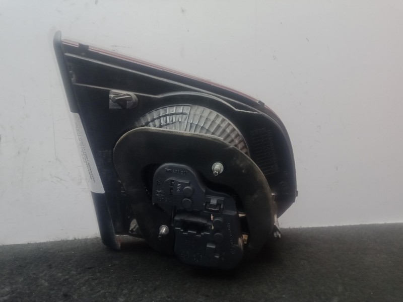 Recambio de piloto trasero derecho interior para volkswagen golf vi (5k1) 1.6 tdi referencia OEM IAM 5K0945094K  