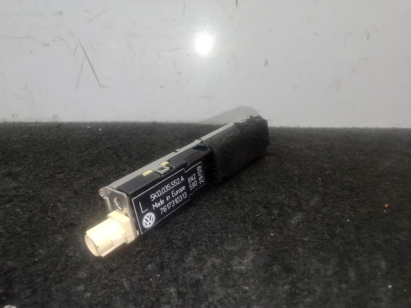 Recambio de antena para volkswagen golf vi (5k1) 1.6 tdi referencia OEM IAM 5K0035552A AMP ANTENA 