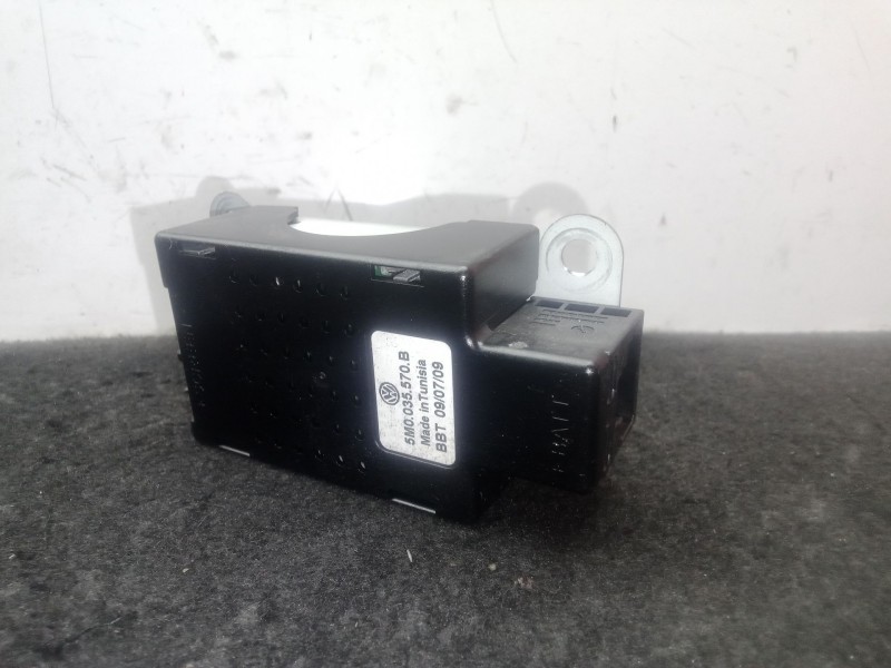 Recambio de antena para volkswagen golf vi (5k1) 1.6 tdi referencia OEM IAM 5M0035570B  