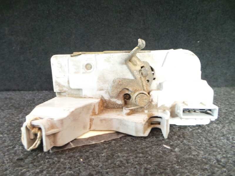 Recambio de cerradura puerta trasera derecha para peugeot 307 (s1) 1.4 16v cat (kfu / et3j4) referencia OEM IAM 9138C0  