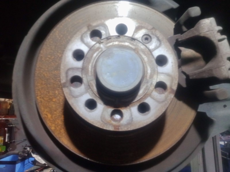 Recambio de mangueta trasera derecha para volkswagen golf vi (5k1) 1.6 tdi referencia OEM IAM   