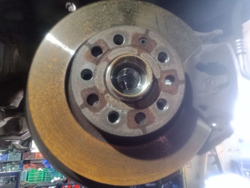 Recambio de mangueta delantera derecha para volkswagen golf vi (5k1) 1.6 tdi referencia OEM IAM   