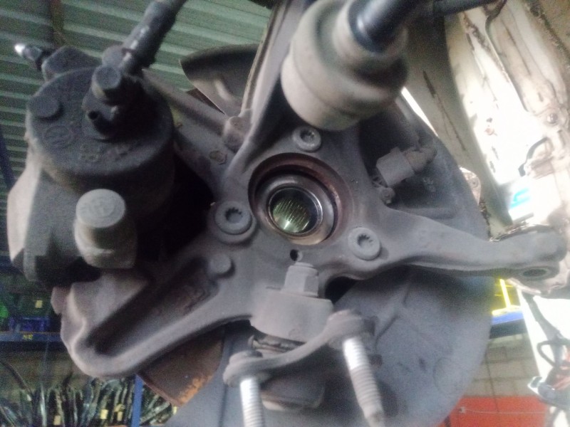 Recambio de mangueta delantera derecha para volkswagen golf vi (5k1) 1.6 tdi referencia OEM IAM   