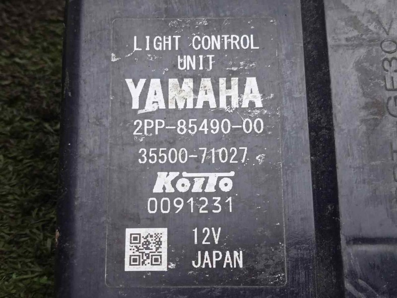 Recambio de centralita luces para yamaha fjr 1300 referencia OEM IAM 2PP8549000-3550071027-0091231  
