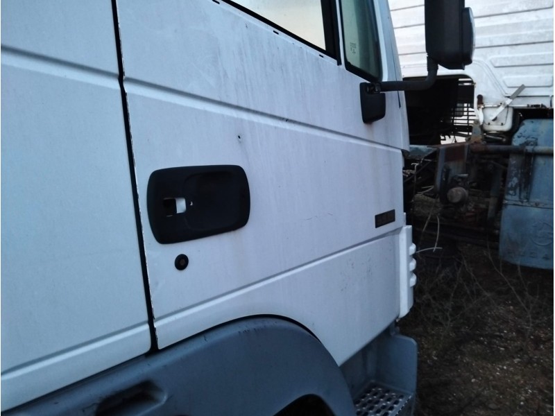 Recambio de puerta delantera derecha para nissan atleon referencia OEM IAM   