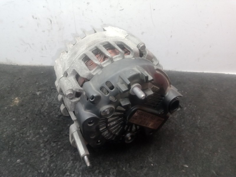 Recambio de alternador para volkswagen golf vi (5k1) 1.6 tdi referencia OEM IAM 03L903023F - TG14C026 VALEO 