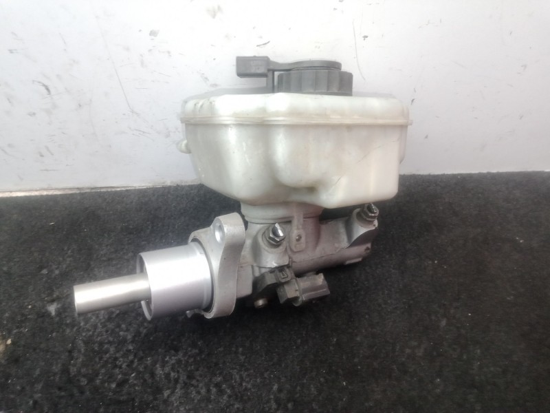 Recambio de bomba freno para volkswagen golf vi (5k1) 1.6 tdi referencia OEM IAM 03350886351  