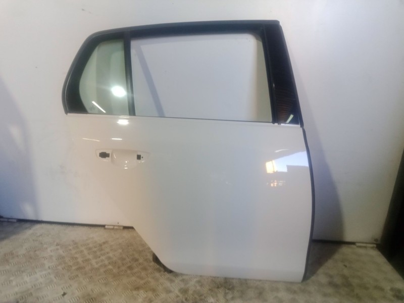 Recambio de puerta trasera derecha para volkswagen golf vi (5k1) 1.6 tdi referencia OEM IAM  BLANCO 