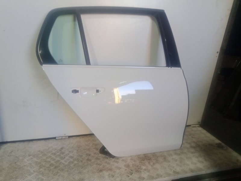 Recambio de puerta trasera derecha para volkswagen golf vi (5k1) 1.6 tdi referencia OEM IAM  BLANCO 