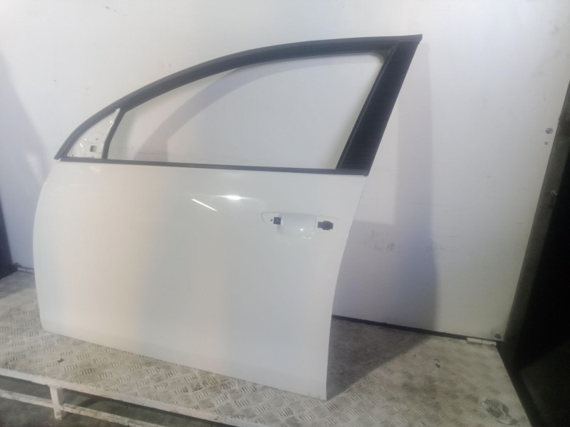 Recambio de puerta delantera izquierda para volkswagen golf vi (5k1) 1.6 tdi referencia OEM IAM  BLANCO 