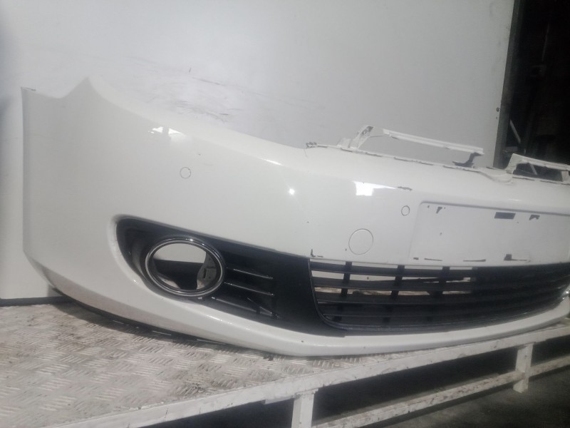Recambio de paragolpes delantero para volkswagen golf vi (5k1) 1.6 tdi referencia OEM IAM  BLANCO 