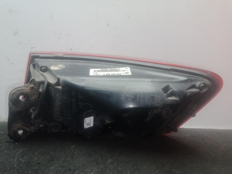 Recambio de piloto trasero izquierdo para audi a3 limousine (8vs, 8vm) 1.4 tsi referencia OEM IAM 8V5945095A  