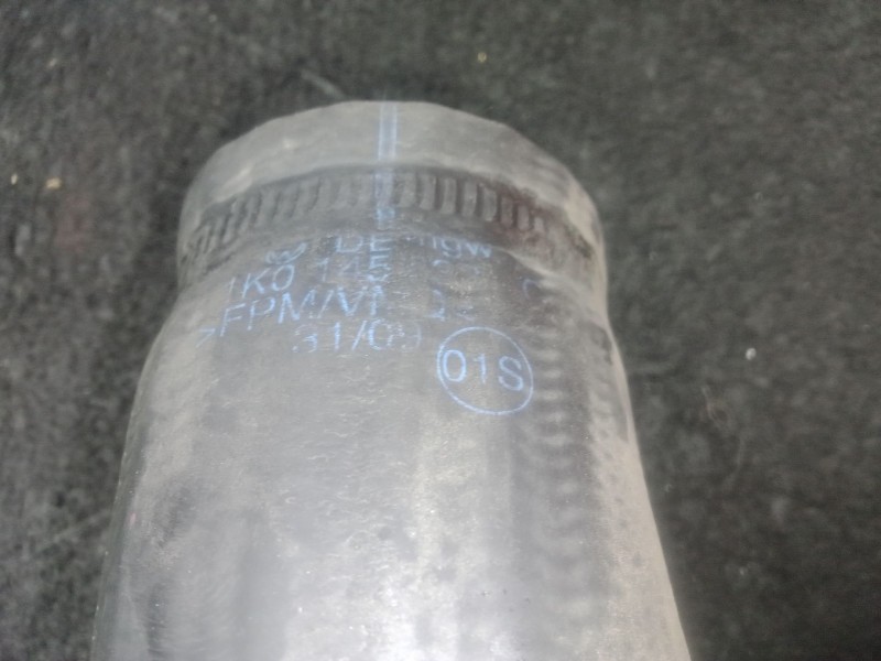 Recambio de tubo presion turbocompresor para volkswagen golf vi (5k1) 1.6 tdi referencia OEM IAM 1K0145832  