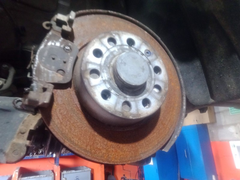 Recambio de mangueta trasera izquierda para audi a3 limousine (8vs, 8vm) 1.4 tsi referencia OEM IAM   