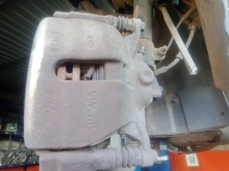 Recambio de pinza freno delantera derecha para audi a3 limousine (8vs, 8vm) 1.4 tsi referencia OEM IAM   