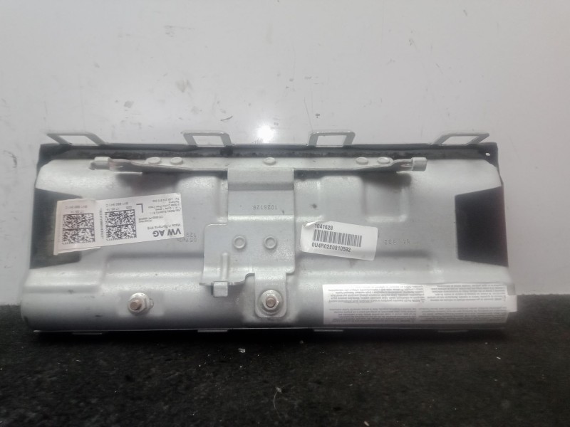 Recambio de airbag delantero izquierdo rodilla para audi a3 limousine (8vs, 8vm) 1.4 tsi referencia OEM IAM 8V1880841C  