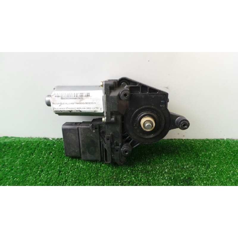 Recambio de motor elevalunas trasero derecho para volkswagen passat berlina (3b3) 1.9 tdi referencia OEM IAM 105407301-05074285-