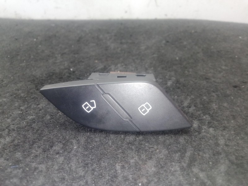 Recambio de mando cierre centralizado para audi a3 limousine (8vs, 8vm) 1.4 tsi referencia OEM IAM 8V1962107  