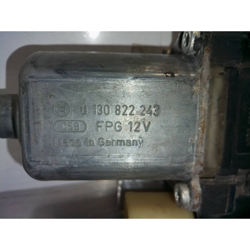 Recambio de motor elevalunas delantero derecho para iveco daily pr 2.3 diesel cat referencia OEM IAM   