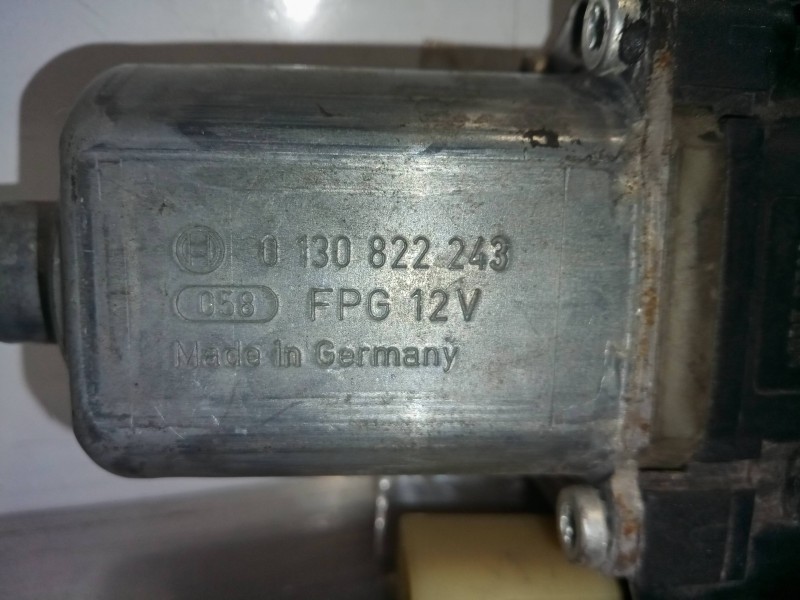 Recambio de motor elevalunas delantero derecho para iveco daily pr 2.3 diesel cat referencia OEM IAM   