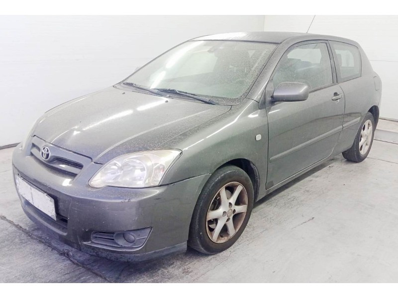 toyota corolla (_e12_) del año 2004