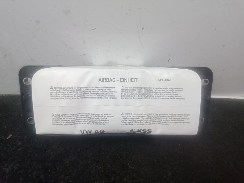 Recambio de airbag delantero derecho para audi a3 limousine (8vs, 8vm) 1.4 tsi referencia OEM IAM 8V0880204E  
