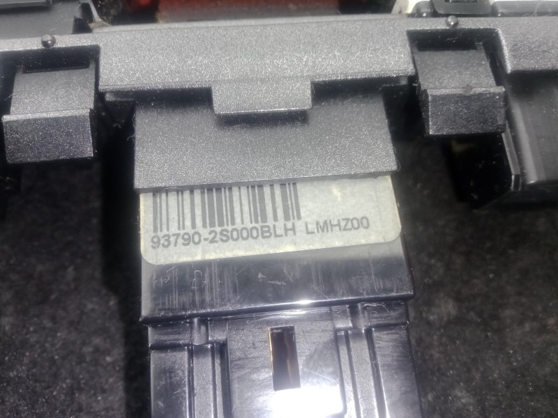 Recambio de warning para hyundai ix35 (lm, el, elh) 1.7 crdi referencia OEM IAM 847402S350TAN - 937902S000BLH  