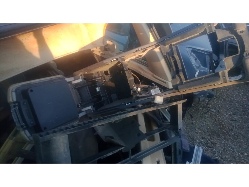 Recambio de consola central para land rover range rover (lm) 3.0 td6 referencia OEM IAM   