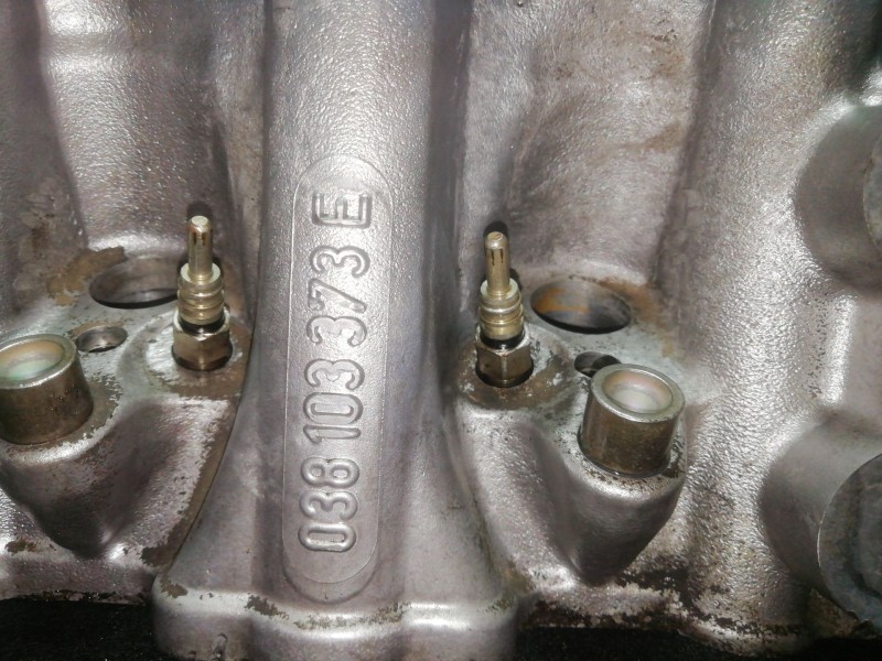 Recambio de culata para seat cordoba berlina (6k2) 1.9 tdi referencia OEM IAM 038103373E  