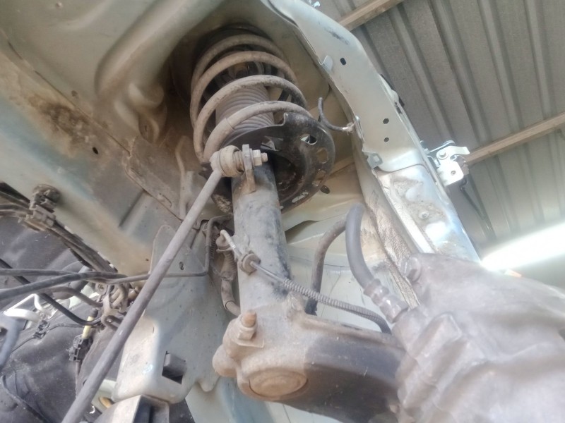 Recambio de amortiguador delantero izquierdo para citroën c4 cactus 1.5 bluehdi 100 referencia OEM IAM   