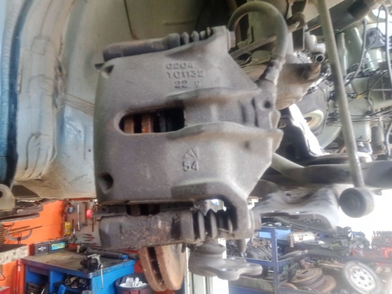 Recambio de pinza freno delantera derecha para citroën c4 cactus 1.5 bluehdi 100 referencia OEM IAM   