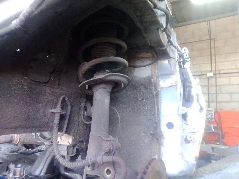 Recambio de amortiguador delantero izquierdo para hyundai i30 (gd) 1.4 crdi referencia OEM IAM   