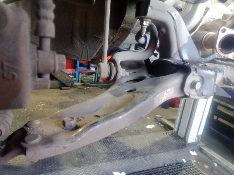 Recambio de brazo suspension inferior delantero derecho para hyundai i30 (gd) 1.4 crdi referencia OEM IAM   