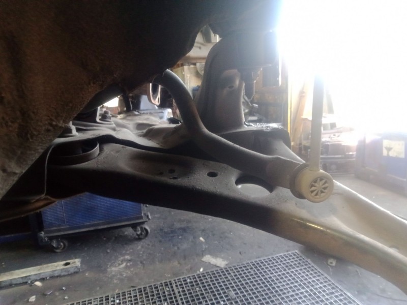 Recambio de brazo suspension inferior delantero derecho para hyundai i30 (gd) 1.4 crdi referencia OEM IAM   