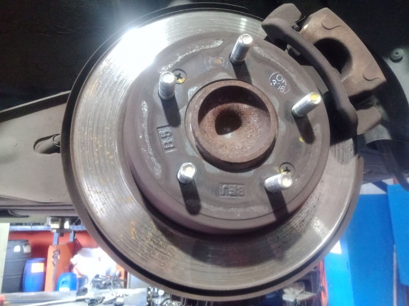 Recambio de mangueta trasera izquierda para hyundai i30 (gd) 1.4 crdi referencia OEM IAM   